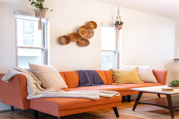 Colors That Go With Orange Living room orange, Living room