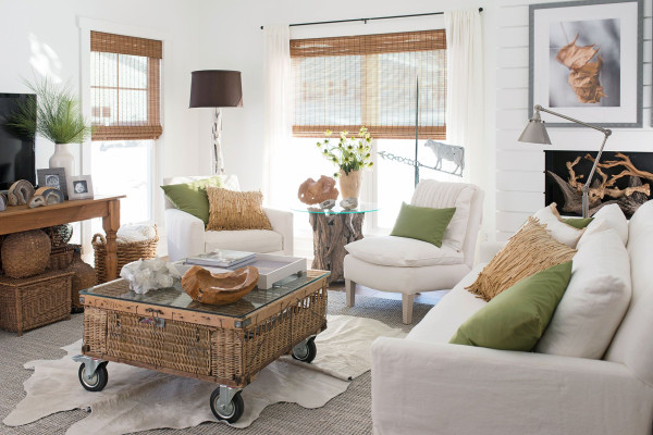 Inviting Warmth: Create A Rustic Farmhouse Living Room