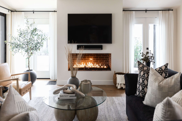 Cozy Living Room Ideas From Designers on How to Make Your