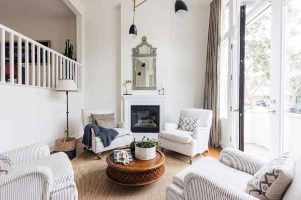 Traditional Style Living Room