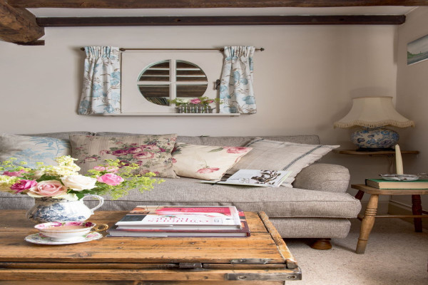 Best Country Sofas for Your Cottage Style Home Cosy cottage