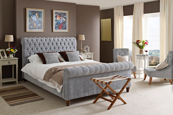 How to Decorate a Small Bedroom with a King Size Bed The