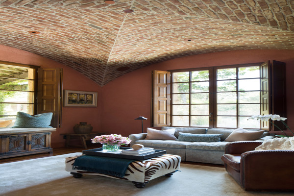 Living Room Ceiling Ideas to Transform Your Home