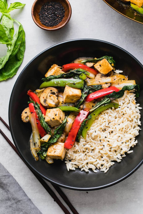 Stir-Fried Mushrooms And Bell Peppers