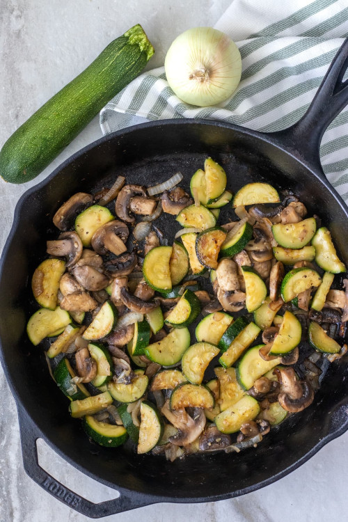 Stir-Fried Mushrooms And Zucchini