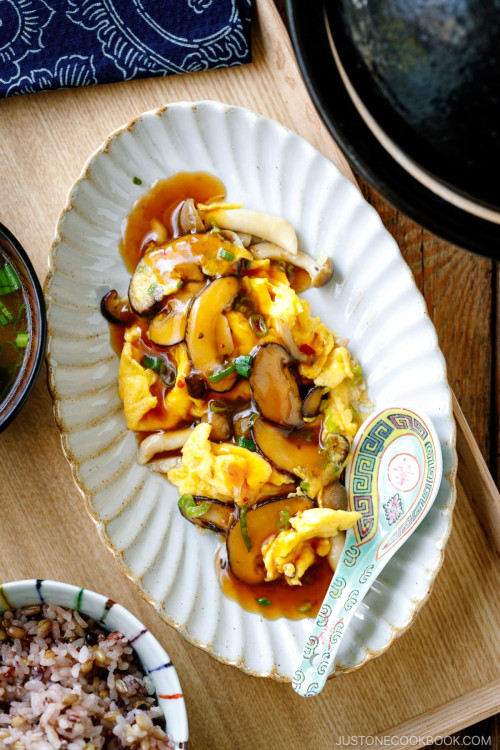 Stir-Fried Mushrooms and Eggs with Ankake Sauce • Just One Cookbook