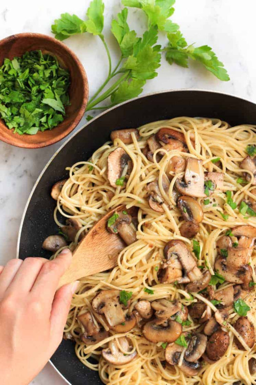 Mushroom Aglio Olio Recipe (Gluten-free, Vegan)